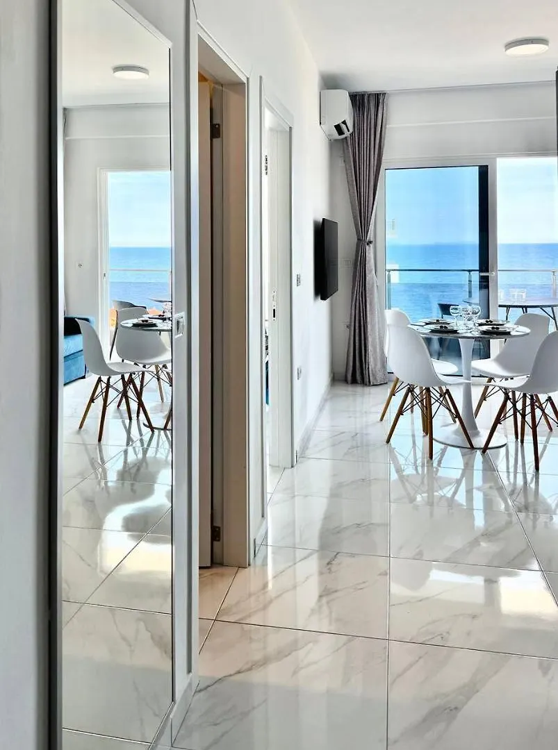 Fathom Sea View Apartment Saranda Albanie